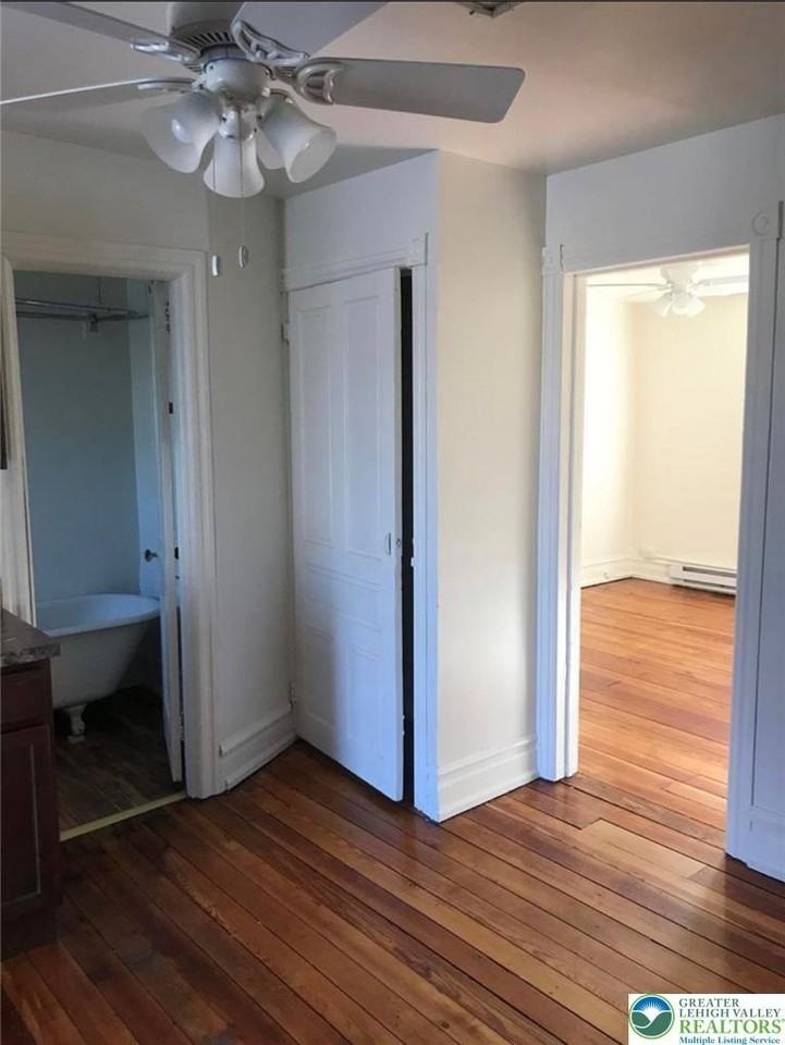 139 N 10th St #3 - Photo 5 of 13