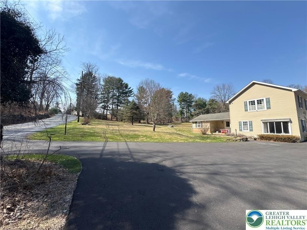 3676 Lower Saucon Rd - Photo 3 of 20