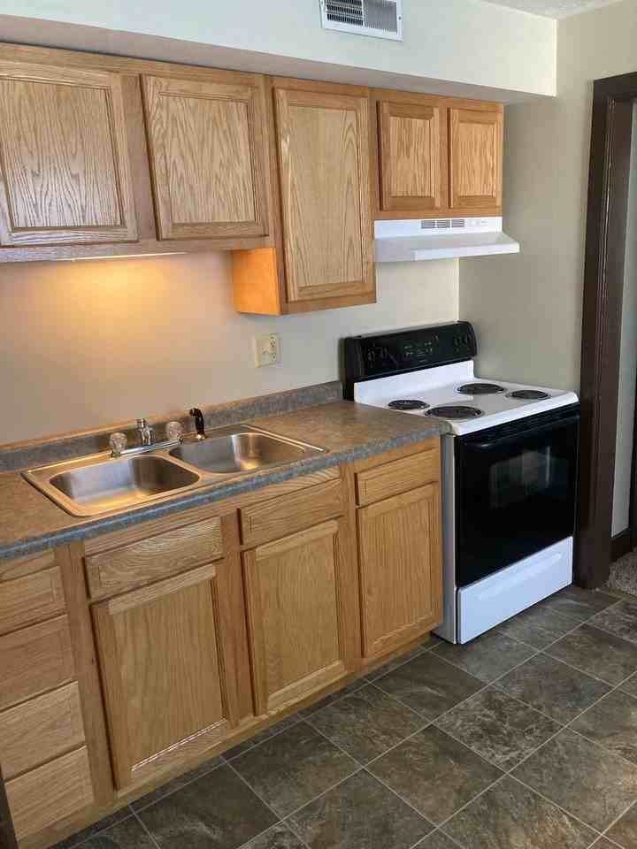 414 E Canedy Street - Photo 2 of 8