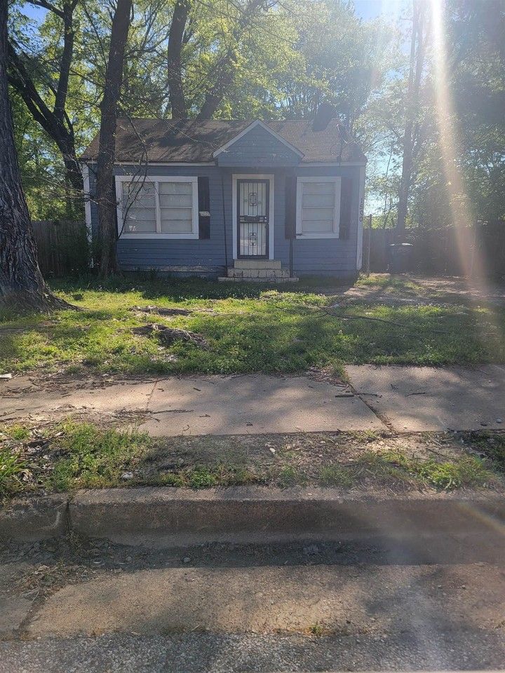 1500 Echles St
