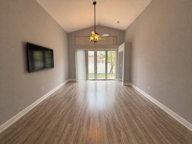 10372 Old Winston Court - Photo 6 of 8