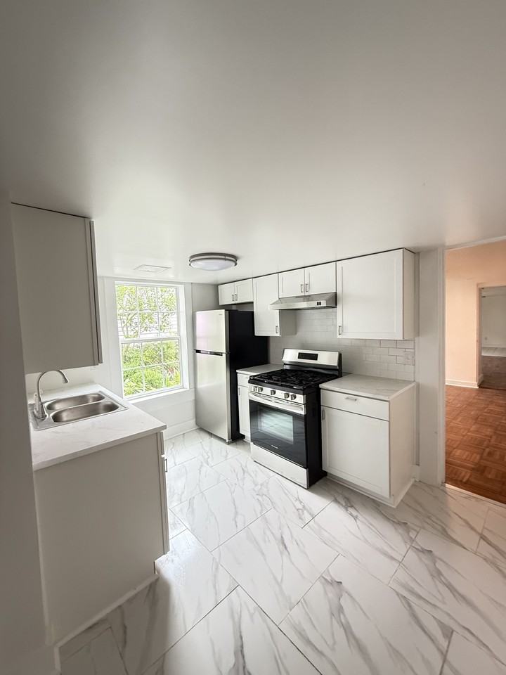 4917 Camp Street - Photo 3 of 7