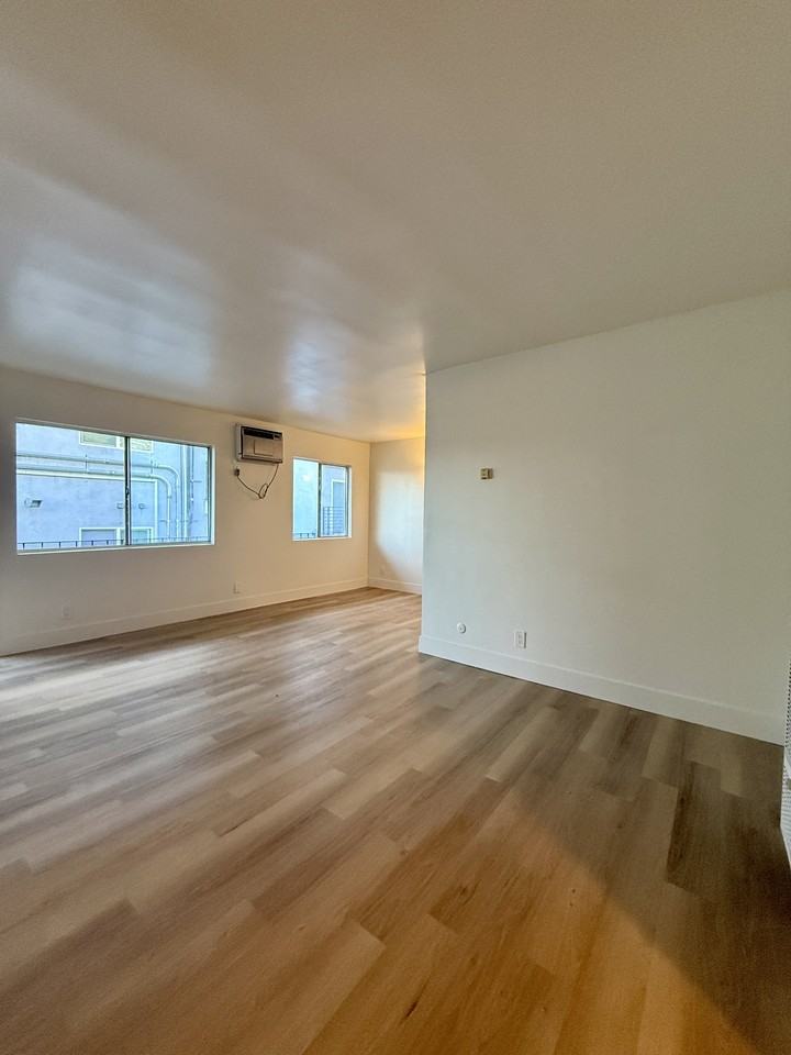 3330 Chapman Street - Photo 6 of 10