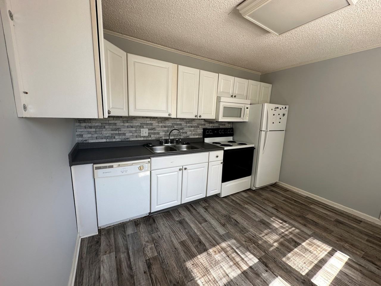 2207 High School Dr #1 - Photo 7 of 9