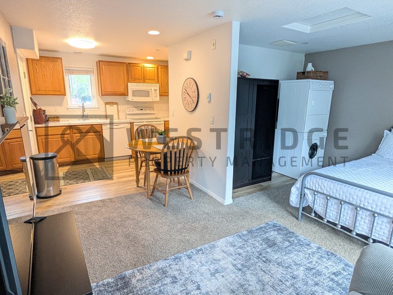 132 Se 119th Ave #1 - Photo 3 of 11