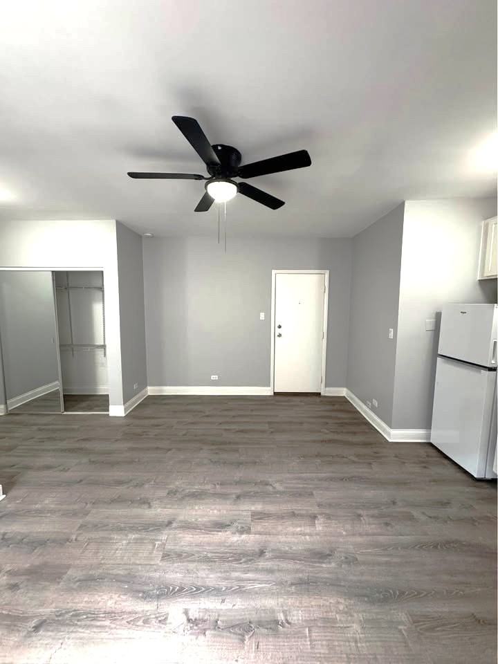 4756 N Maplewood Ave #108 - Photo 5 of 7