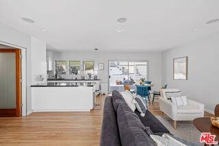 7103 Earldom Ave - Photo 3 of 8