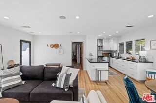 7103 Earldom Ave - Photo 6 of 8