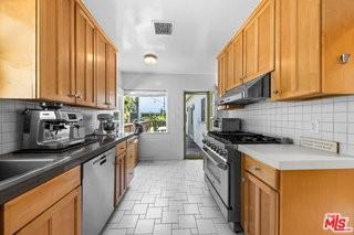 1340 Grant St - Photo 6 of 8