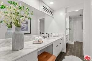 featured image of 1333 S Beverly Glen Blvd #405