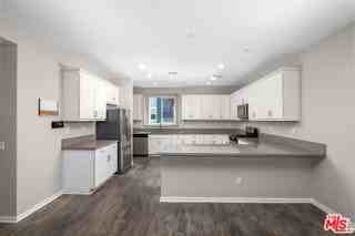 757 Daniel Freeman Cir - Photo 4 of 8