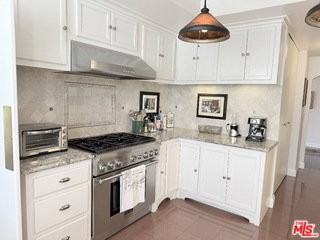 1220 Roxbury Dr #204 - Photo 4 of 8