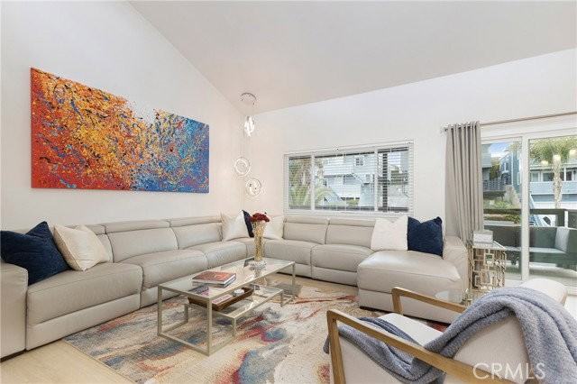 34052 Silver Lantern St #B - Photo 3 of 8