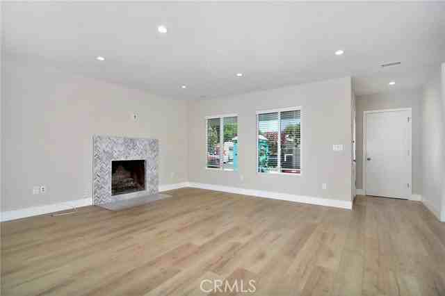 22446 Berdon St - Photo 2 of 8