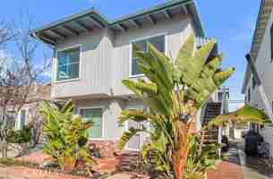 featured image of 451 30th St