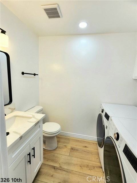 326 10th Pl - Photo 4 of 8