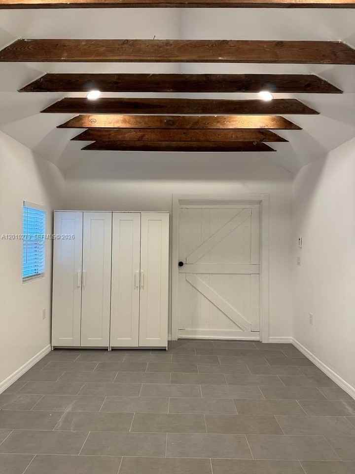 3113 Sw 14th St #A - Photo 4 of 12