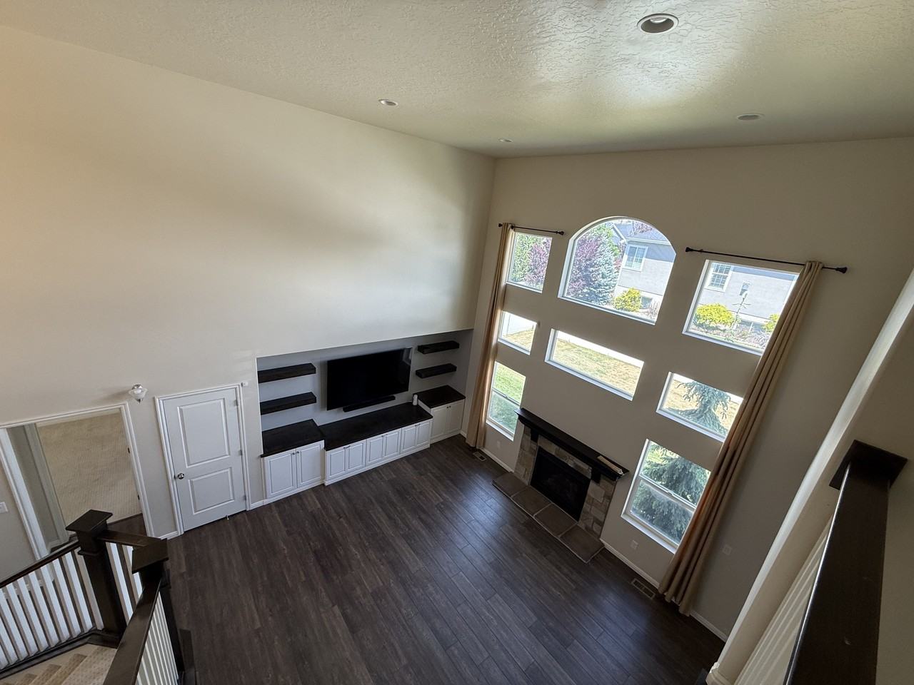 744 W Ridgeline Dr #1 - Photo 5 of 17
