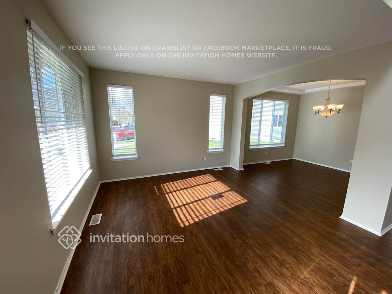 209 Phoenix Ave Sw - Photo 4 of 18