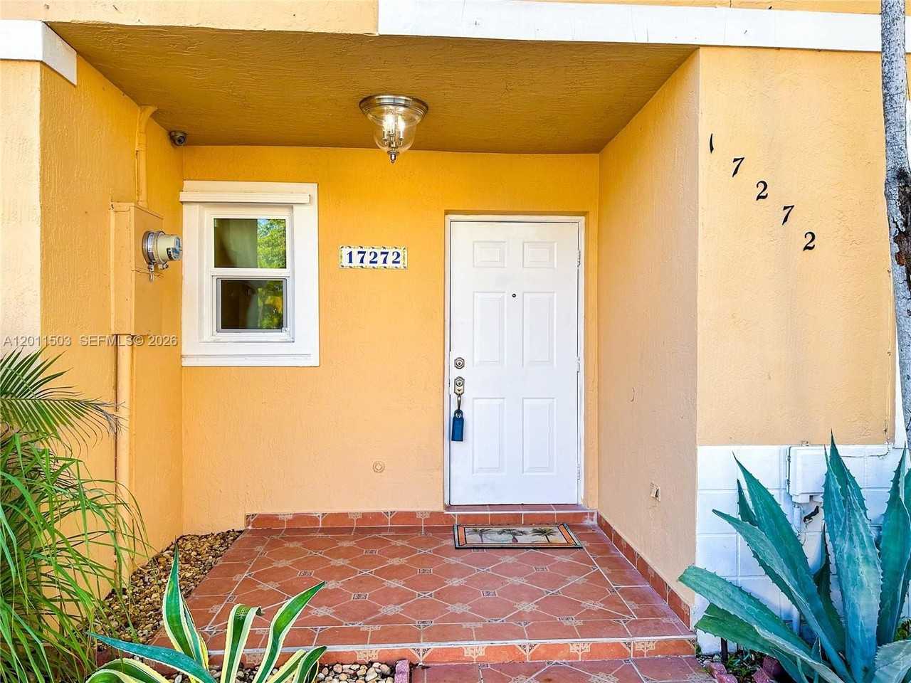 17272 Sw 139th Ct - Photo 5 of 35