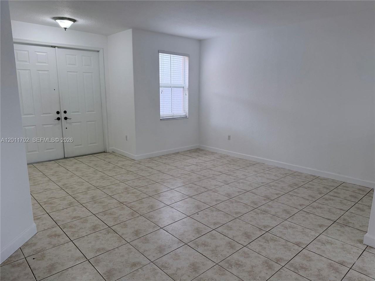 8720 Nw 111th Ct - Photo 4 of 21