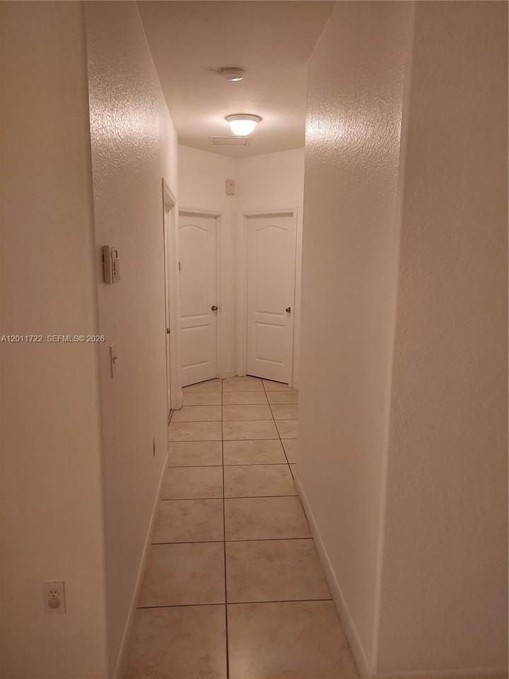 12426 Sw 214th Ter #12426 - Photo 3 of 5