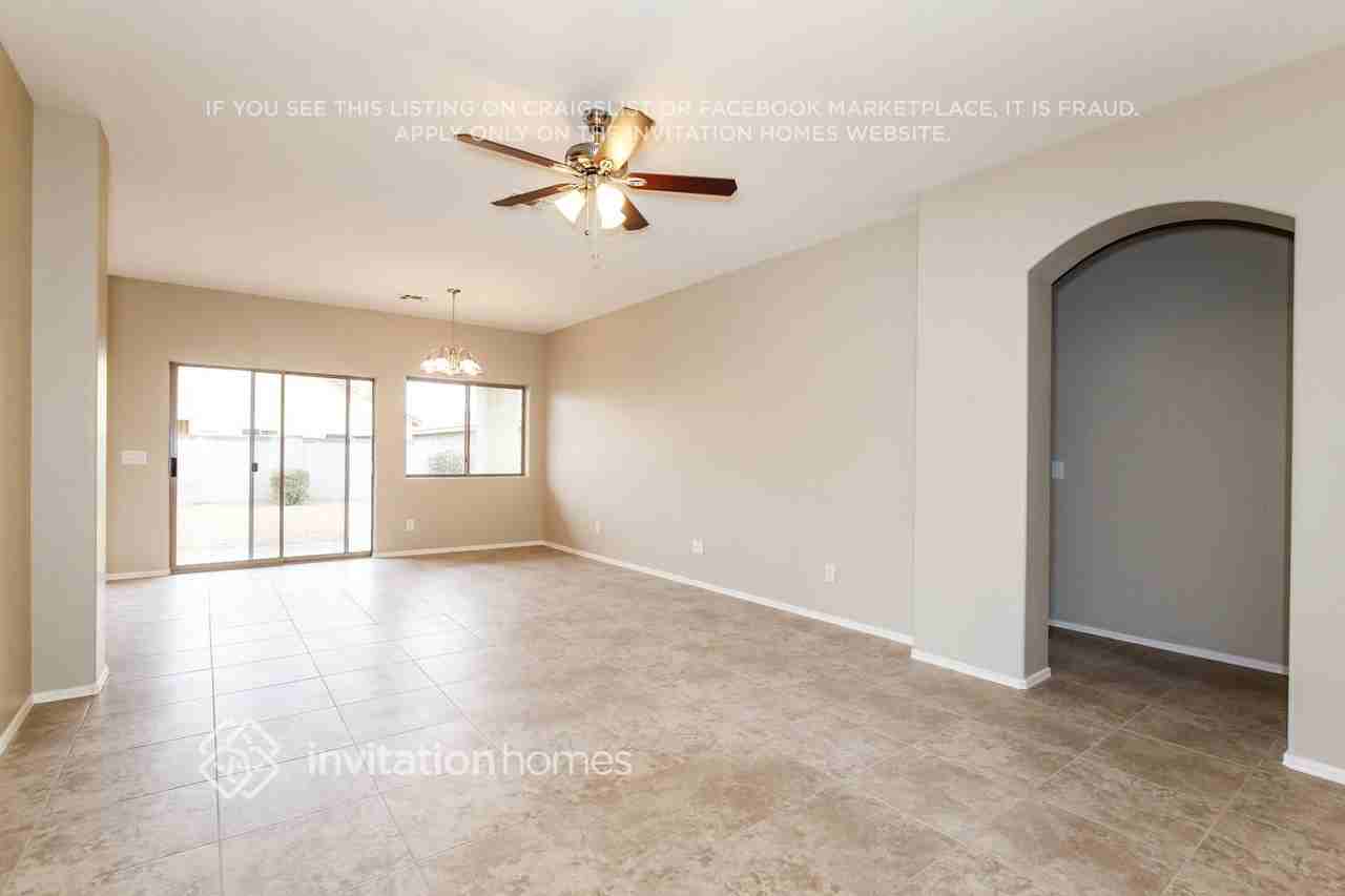 1608 S 79th Ln - Photo 3 of 19