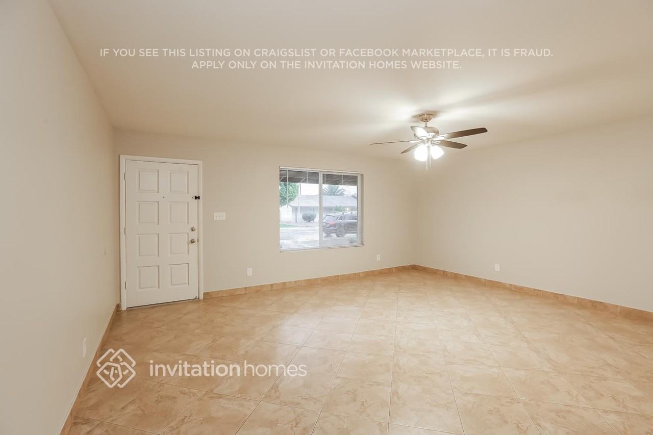 486 W Gail Dr - Photo 2 of 16