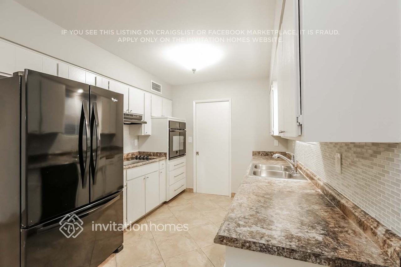 486 W Gail Dr - Photo 6 of 16