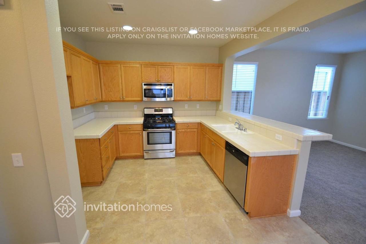 2748 Cobbler St - Photo 2 of 9