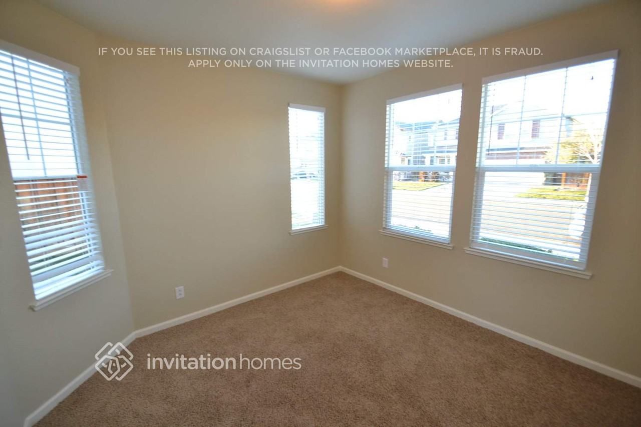 2748 Cobbler St - Photo 4 of 9