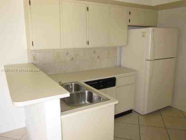8853 Sw 112th Pl - Photo 3 of 20