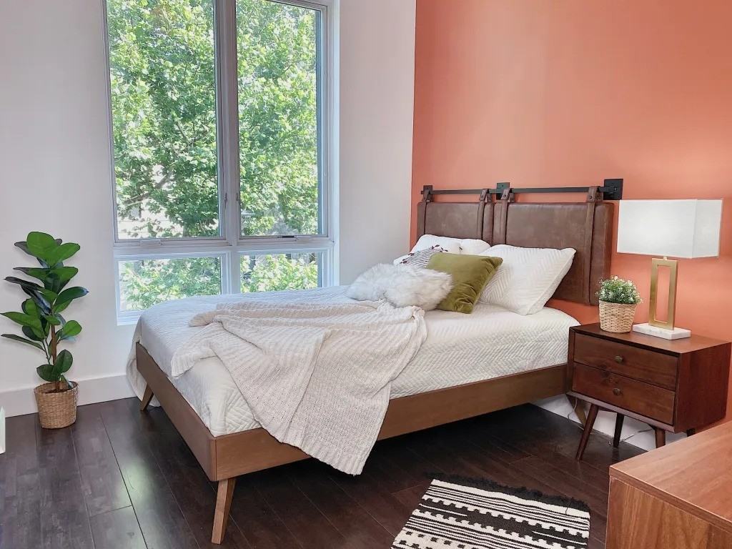 Private Bedroom in 4 Bedroom/2 Bathroom Home - Photo 3 of 10