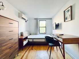 Private Bedroom in 4 Bedroom/1 Bathroom Home - Photo 1 of 1