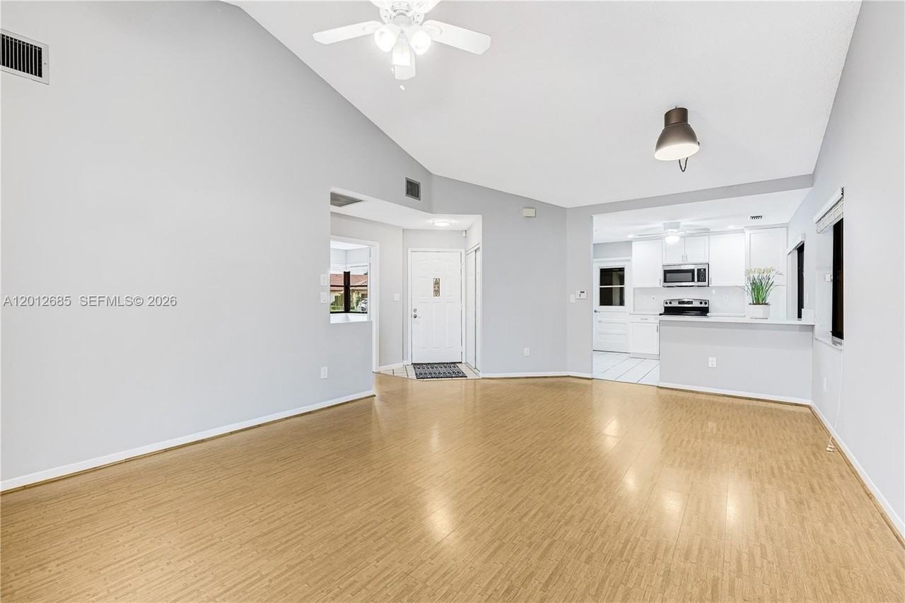 11301 Sw 4th St - Photo 2 of 46