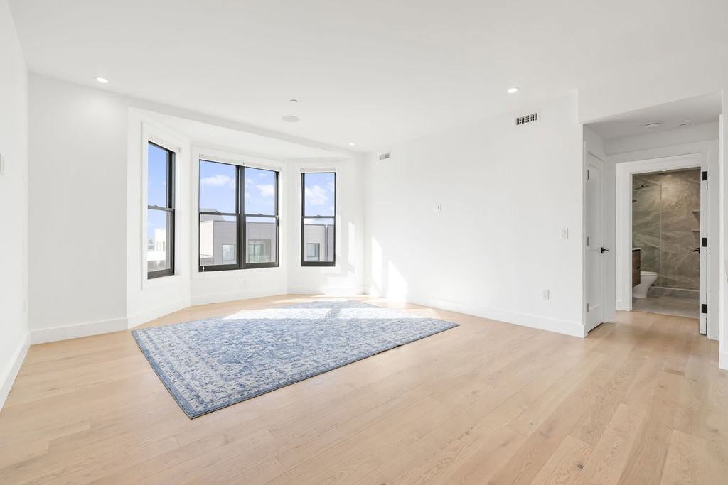 472 W Broadway #501 - Photo 2 of 8