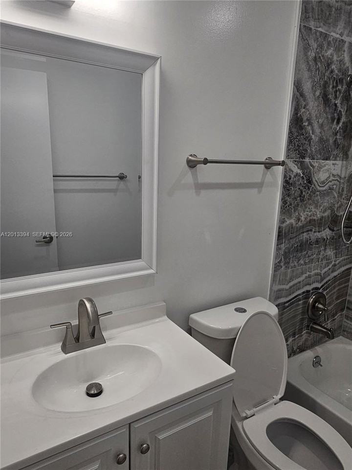 4010 Tree Tops Rd #4010 - Photo 4 of 12