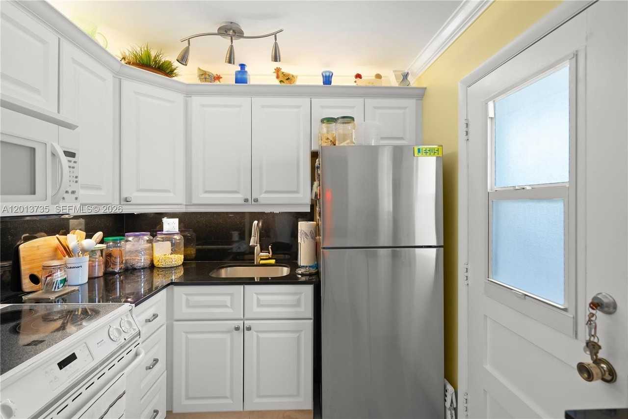 2851 Leonard Dr #J210 - Photo 7 of 26