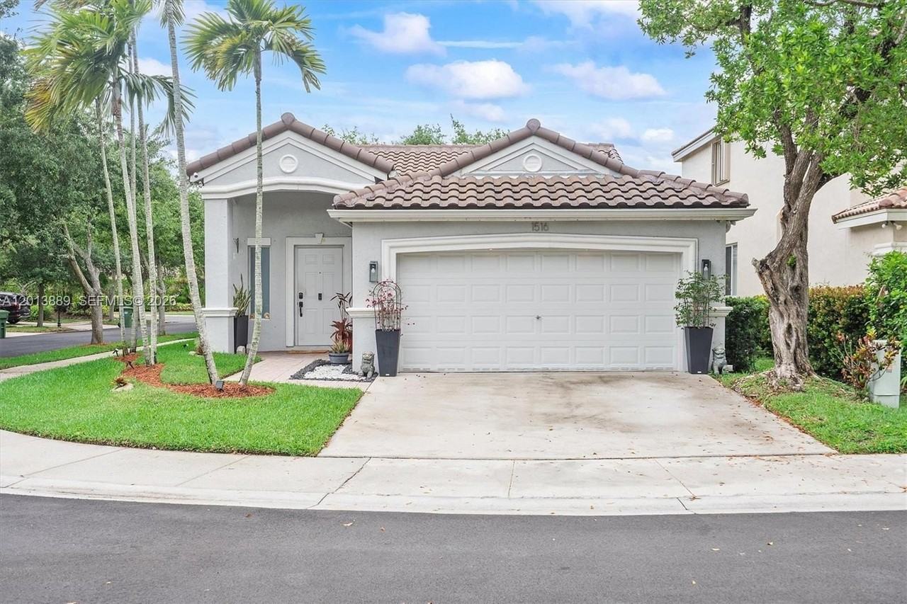 1516 Zenith Way