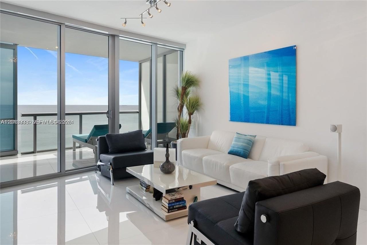 17121 Collins Ave #1703 - Photo 4 of 24