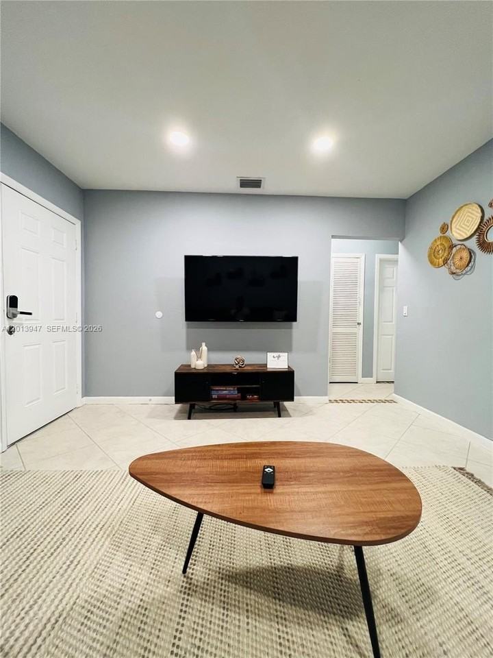 280 Nw 55th St #282 - Photo 6 of 19