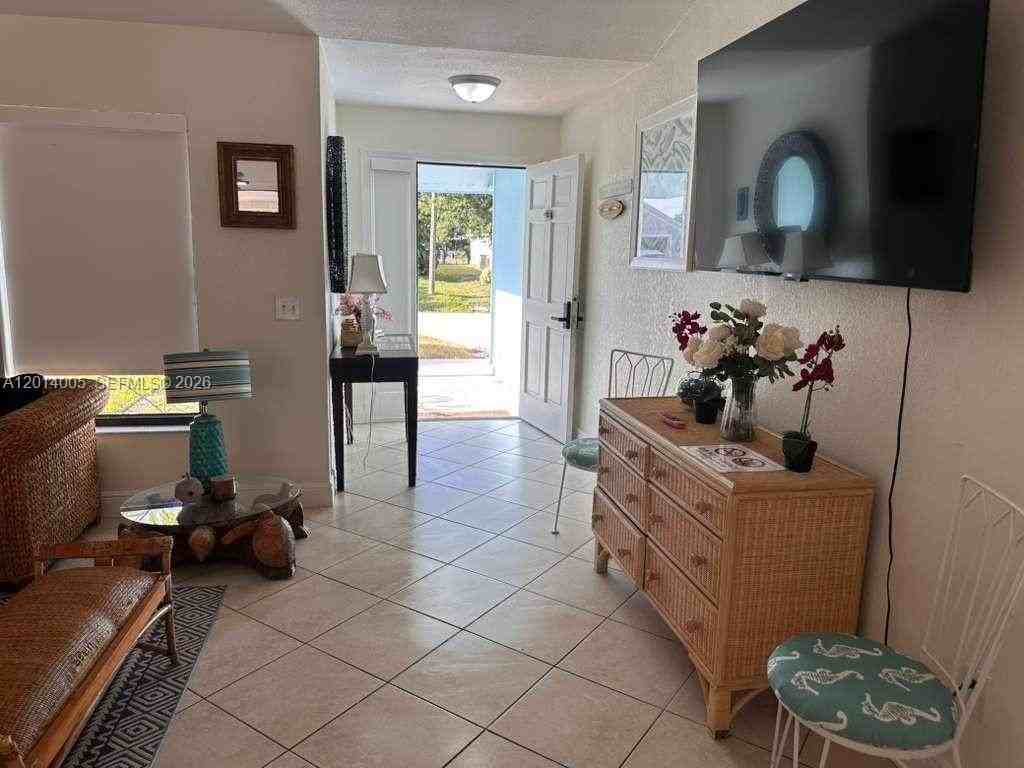 1280 Sw Jacqueline Ave #1280 - Photo 3 of 18
