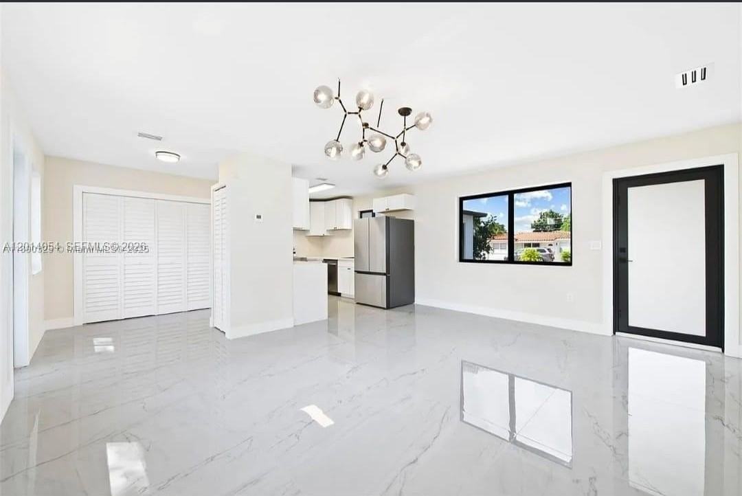 721 Sw 5th Ct - Photo 3 of 11
