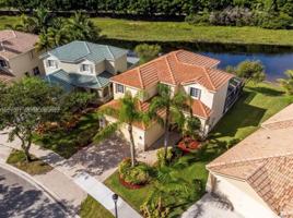 featured image of 618 Willow Bend Rd #618