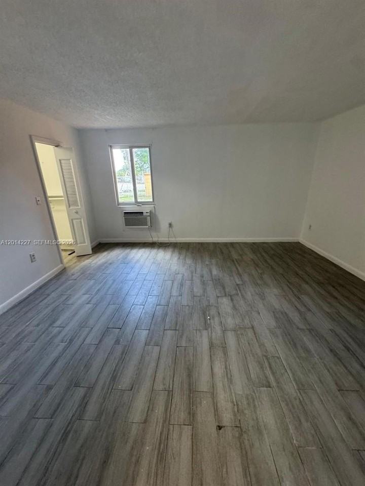 7010 Nw 186th St #5-102A - Photo 7 of 12