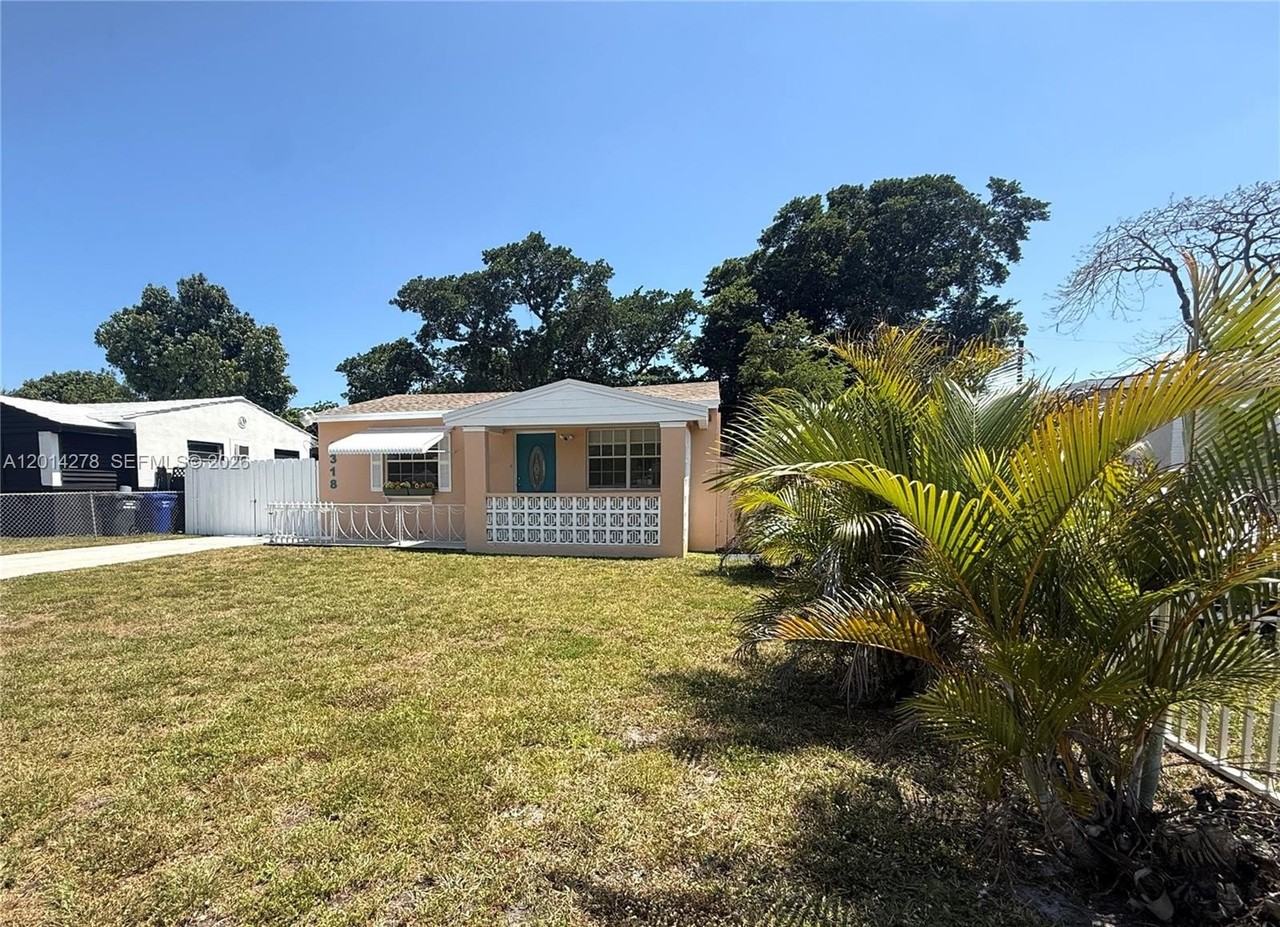 2318 Dewey St - Photo 3 of 28