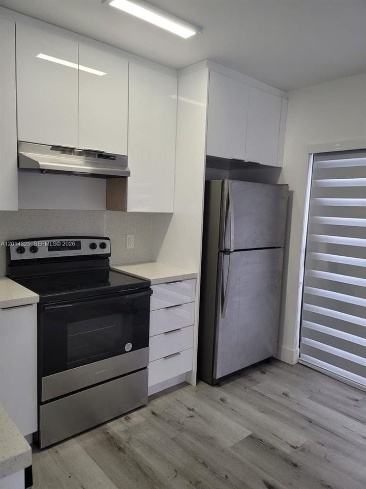 12132 Sw 218th St #12132 - Photo 4 of 12