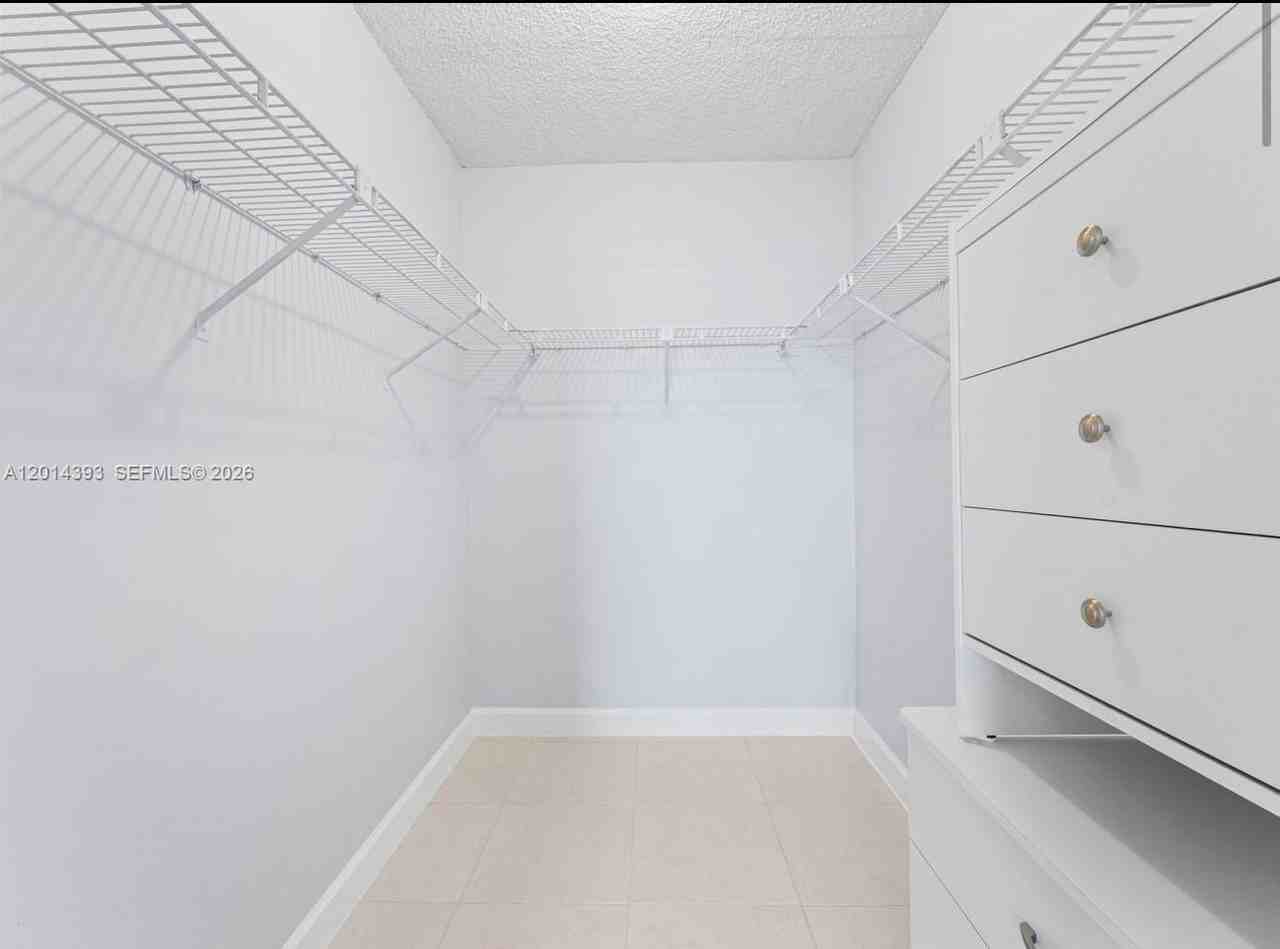 8005 Lake Dr #408 - Photo 7 of 20