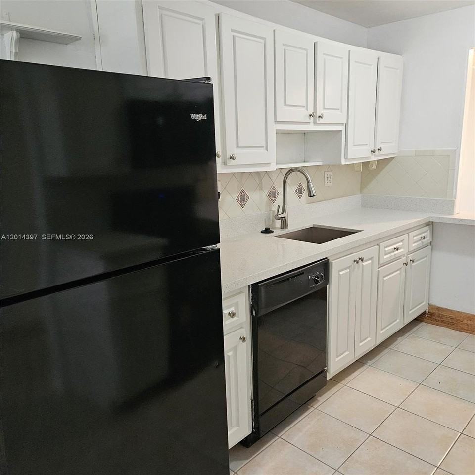 3070 Nw 48th Ter #104