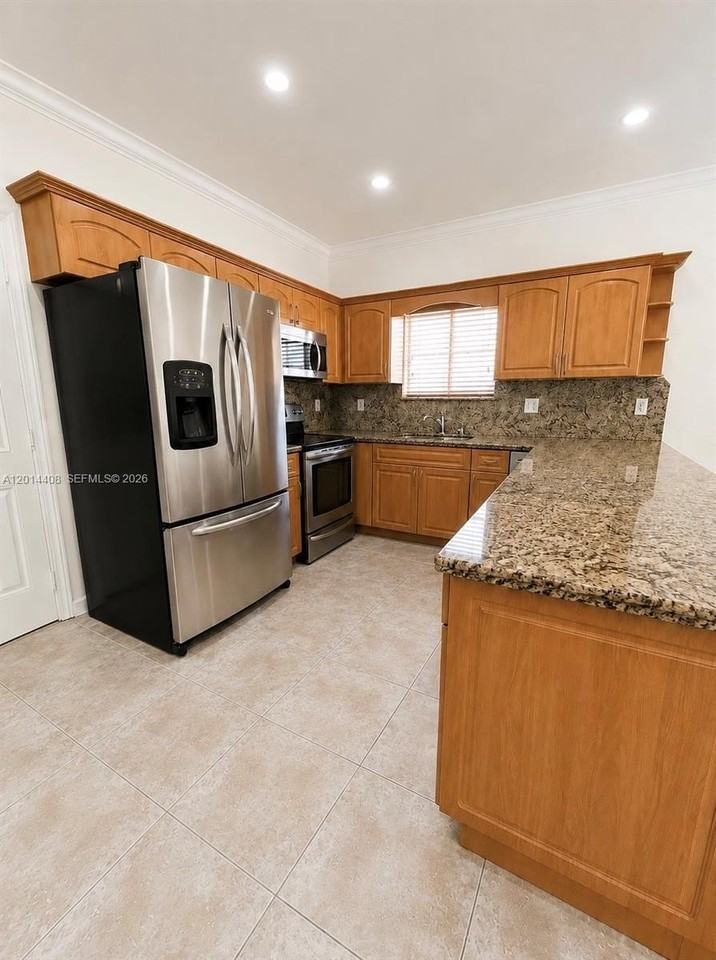 16347 Nw 88th Pl - Photo 5 of 15